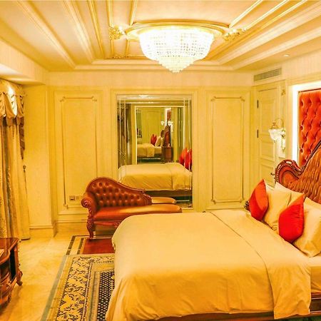 Hotel Wyndham Grand Kunming East Esterno foto