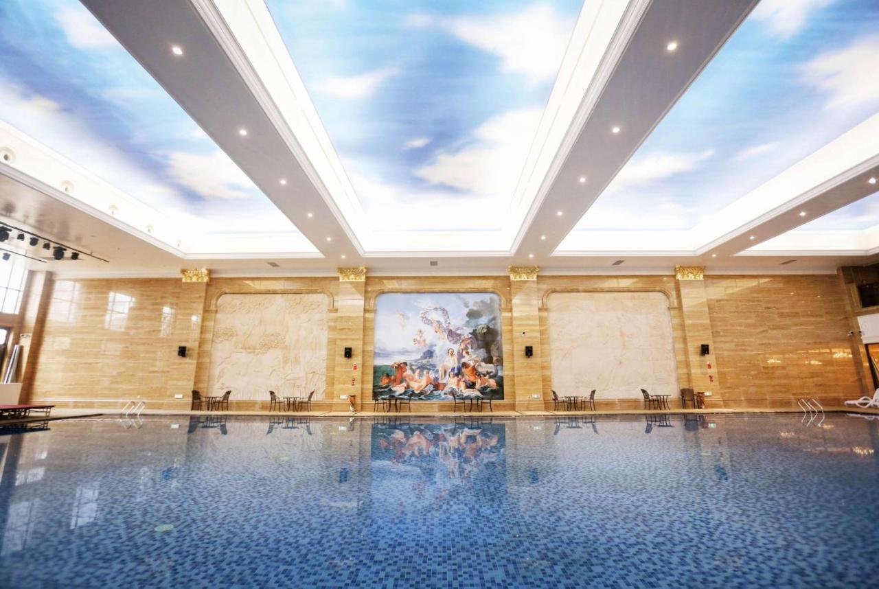 Hotel Wyndham Grand Kunming East Esterno foto