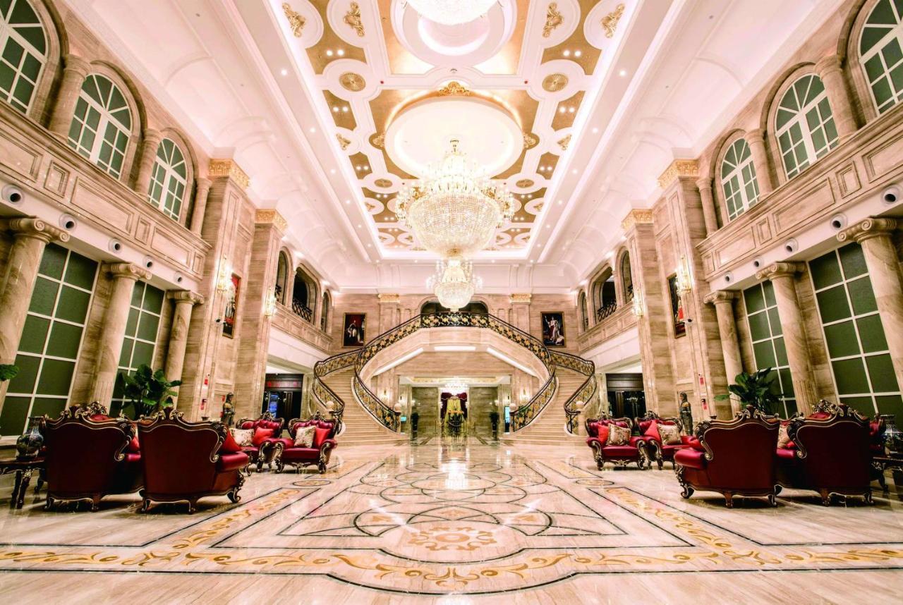 Hotel Wyndham Grand Kunming East Esterno foto