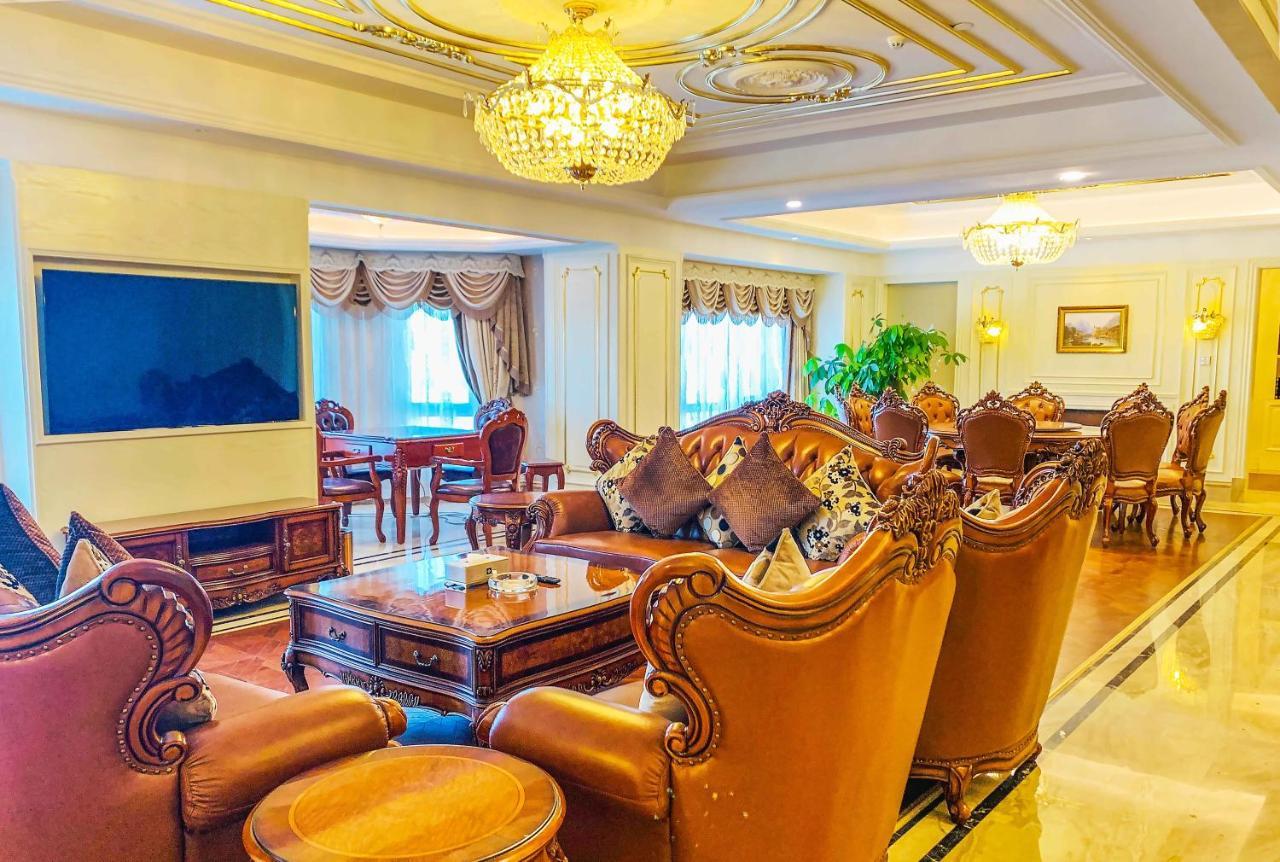 Hotel Wyndham Grand Kunming East Esterno foto