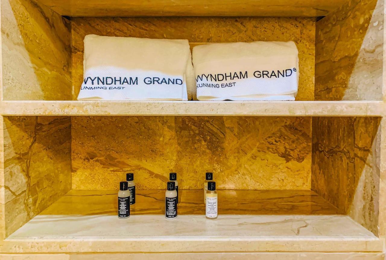 Hotel Wyndham Grand Kunming East Esterno foto