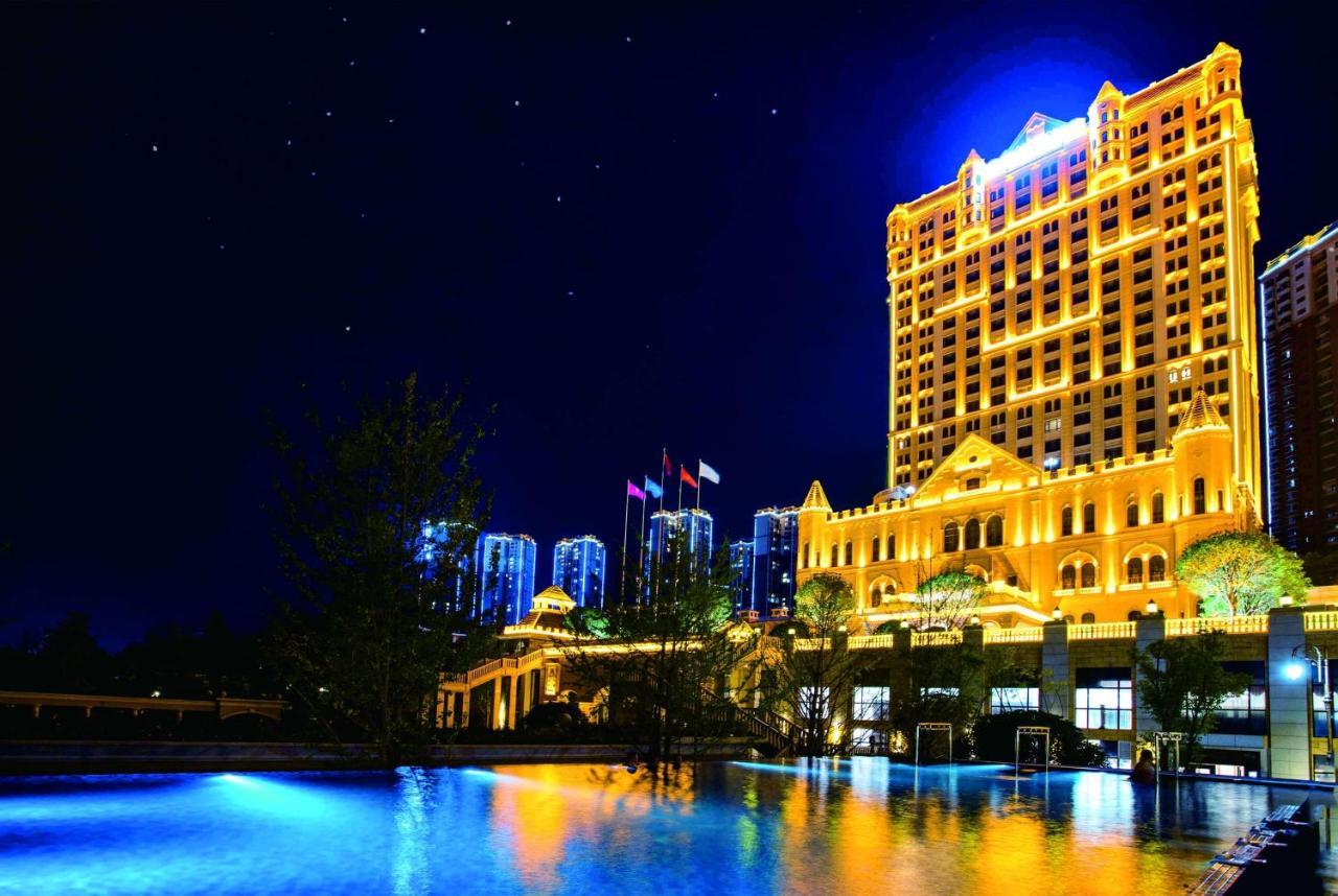 Hotel Wyndham Grand Kunming East Esterno foto