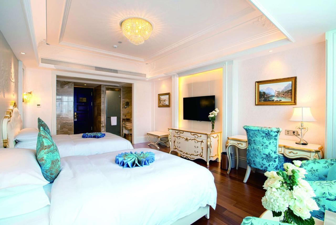 Hotel Wyndham Grand Kunming East Esterno foto