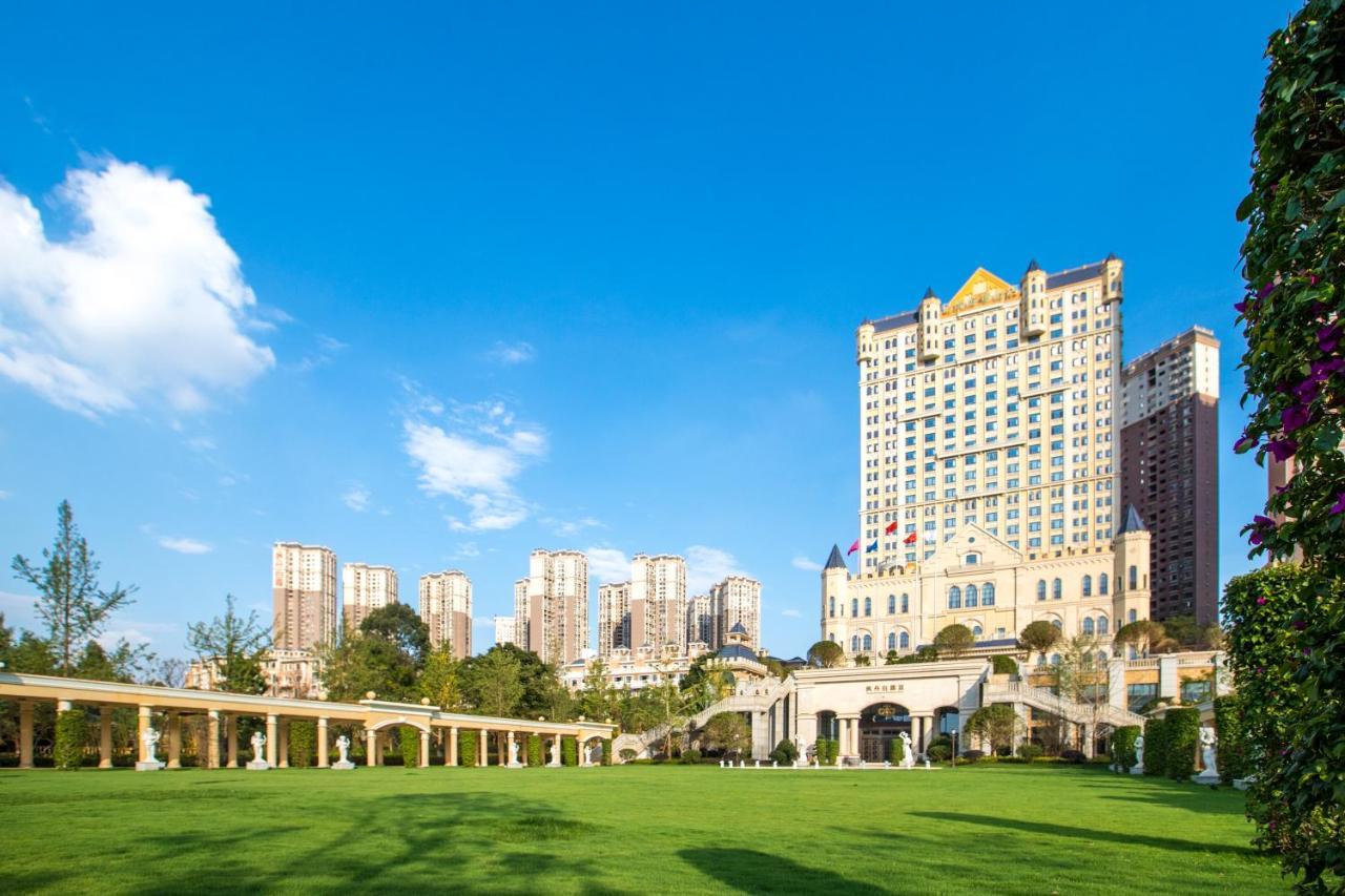Hotel Wyndham Grand Kunming East Esterno foto