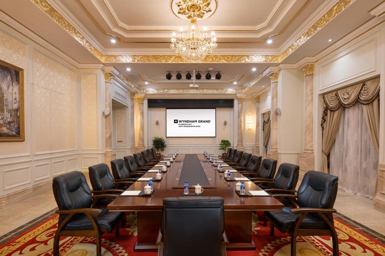 Hotel Wyndham Grand Kunming East Esterno foto