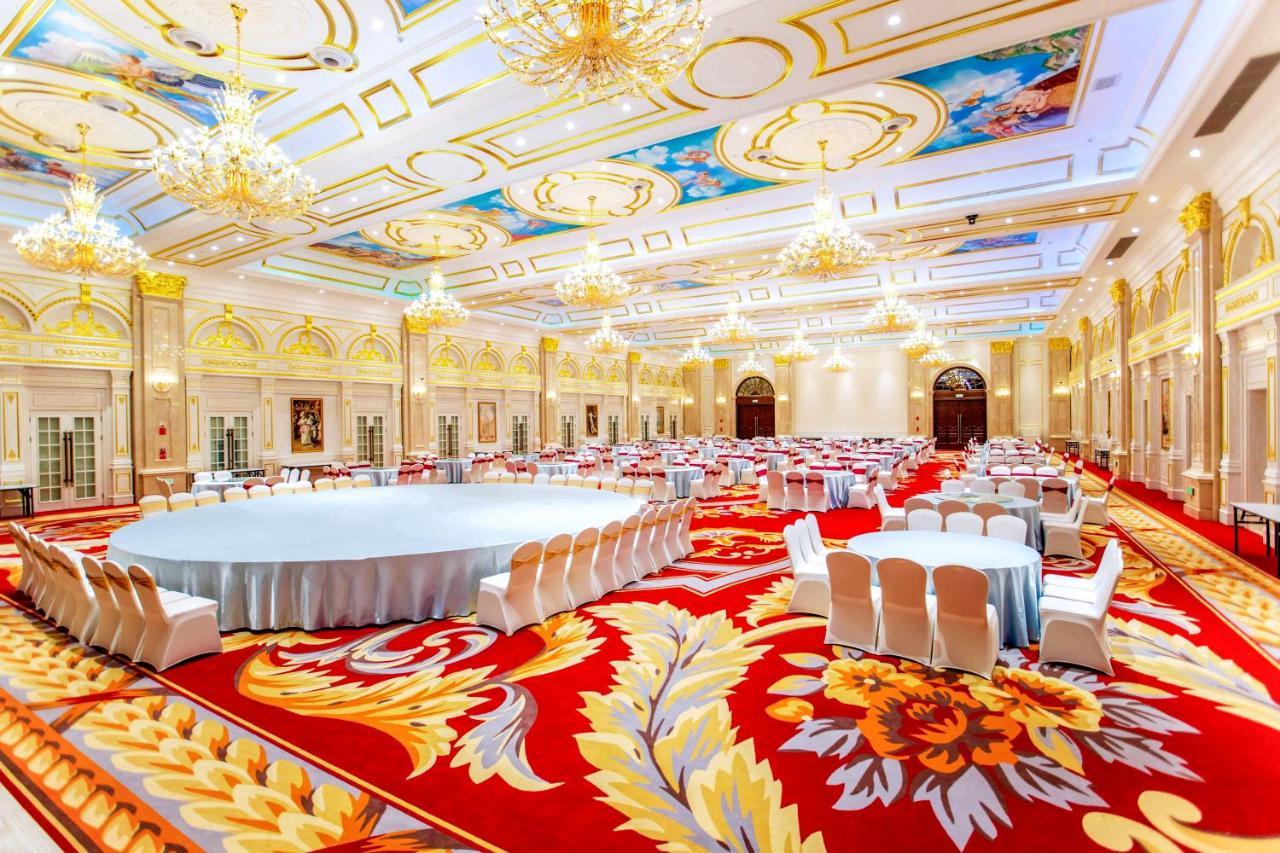 Hotel Wyndham Grand Kunming East Esterno foto