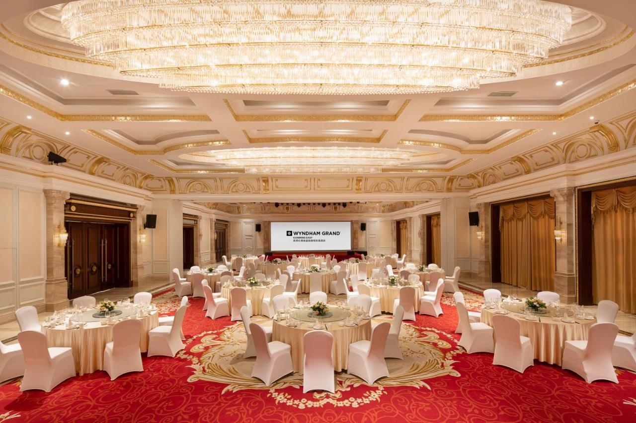 Hotel Wyndham Grand Kunming East Esterno foto