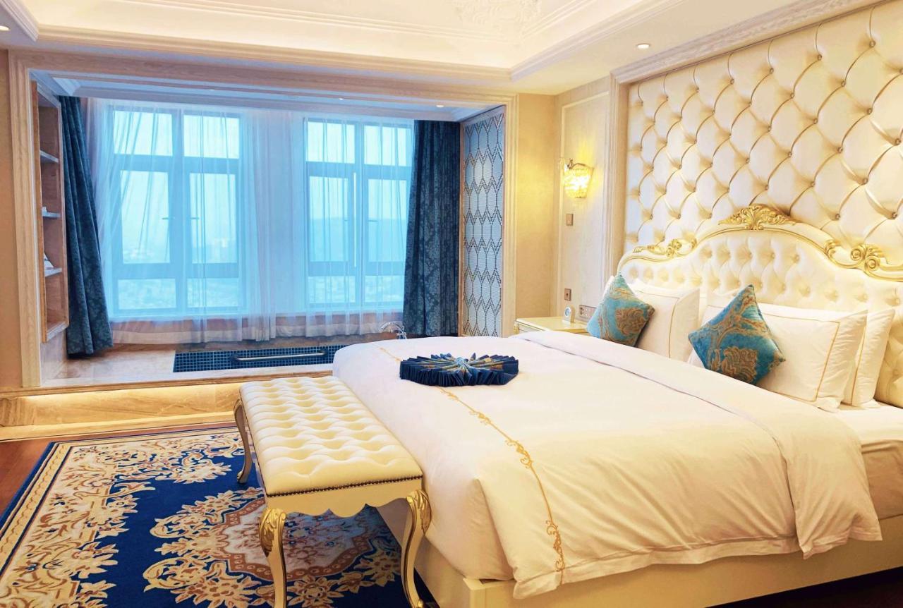 Hotel Wyndham Grand Kunming East Esterno foto